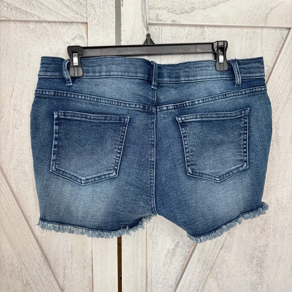 VENUS Blue Denim Daisy Duke Shorts Women’s 12 Mid Rise Cut Off Pockets